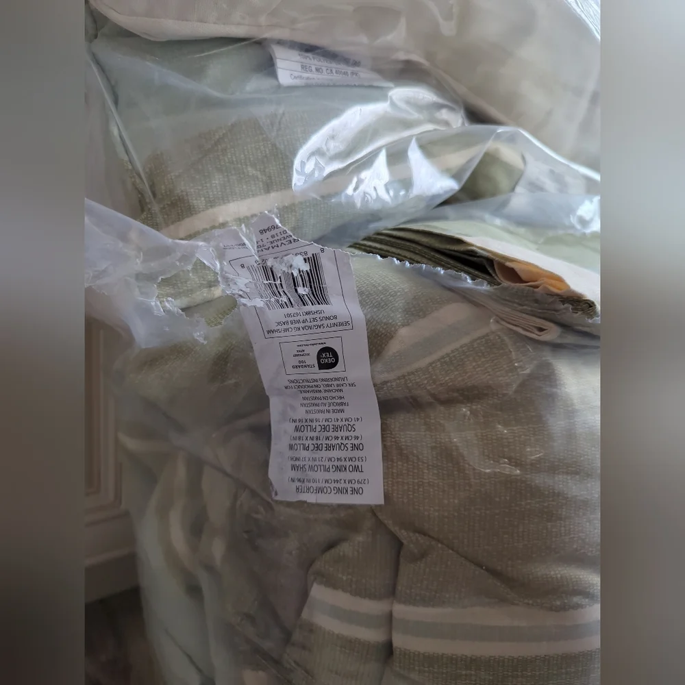 Tommy Bahama - King Comforter Set, Reversible Cotton Bedding with Matching Shams